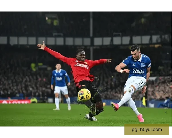 冬窗三镇目标前锋遭截胡 卡迪斯成备选